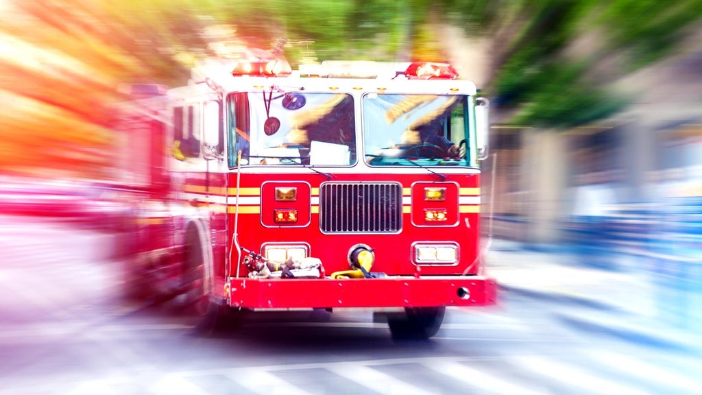 Miami high-rise balcony fire displaces man, dogs — CBS Miami, Weston Health news