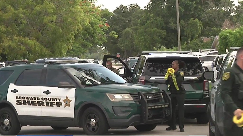 Man drives himself to hospital after early morning shooting in Central Broward, authorities say — CBS Miami, Weston Health news