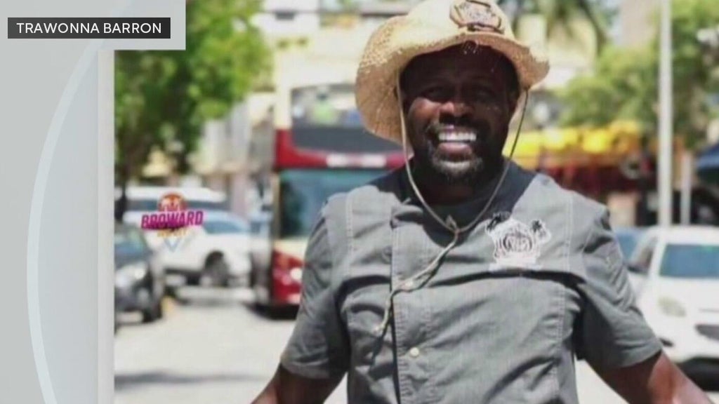 One year after he was killed, loved ones honor Miami community leader Dwight Wells' advocacy — CBS Miami, Weston Community news