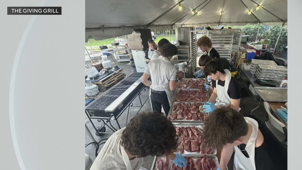 Students at a Miami high school create nonprofit going beyond just helping those in need — CBS Miami, Weston Schools news