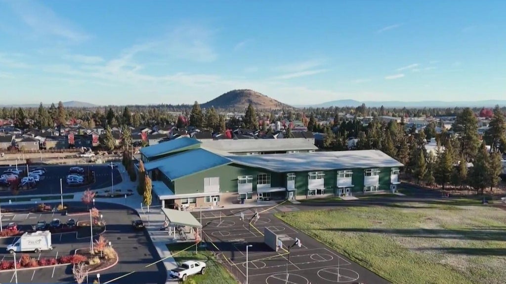 Memorial grows after school shooting in Bend, Oregon — CBS Miami, Weston Schools news