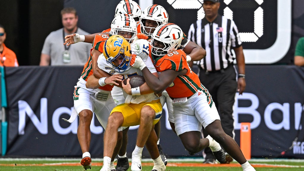 Malachi Toney's record-setting day powers No. 1 Miami past Pitt 52-23 — CBS Miami, Weston Technology news