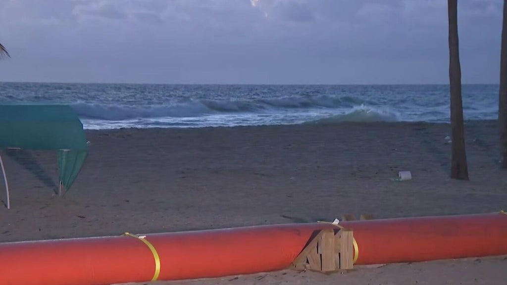 King tides disrupt beachgoers, businesses in Hollywood Beach — CBS Miami, Weston Dining news