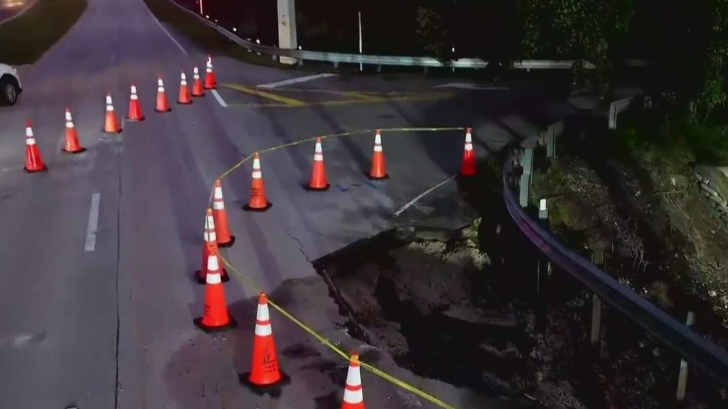 Davie road collapses after water main break, police say — Weston Community news