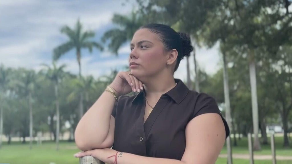 South Florida woman was told she was too young to get mammogram, but she still got breast cancer — CBS Miami, Weston Community news