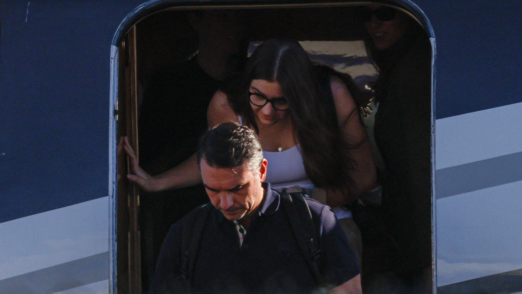 Flávio Bolsonaro flees Brazil, lands in Miami after losing presidential election — Weston Community news