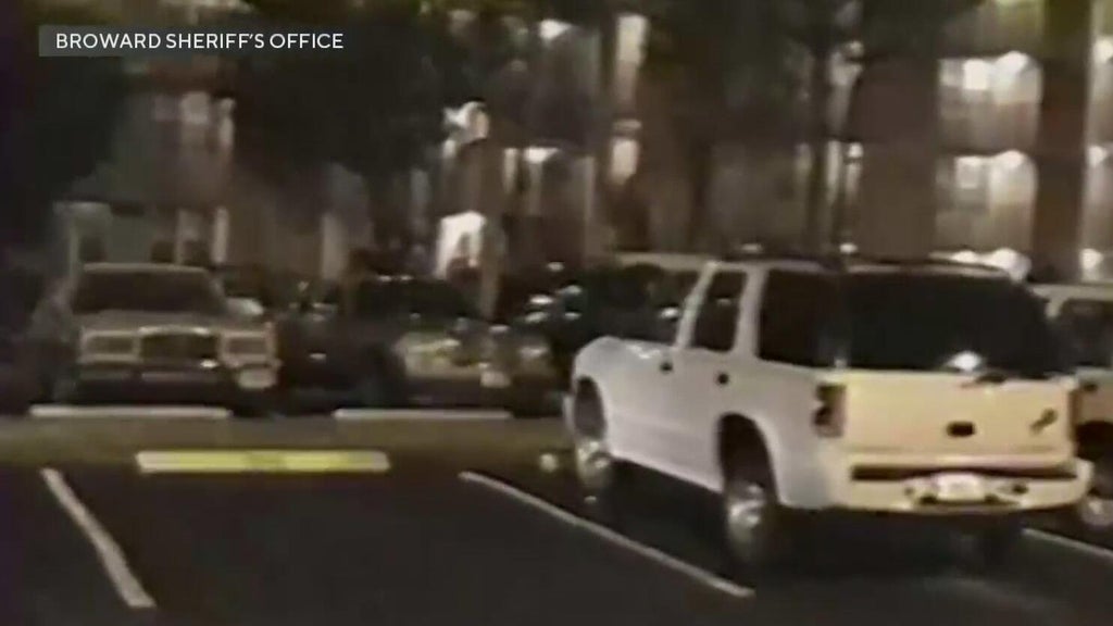 2 women arrested 19 years after man was murdered in Lauderdale Lakes apartment, BSO says — CBS Miami, Weston Community news