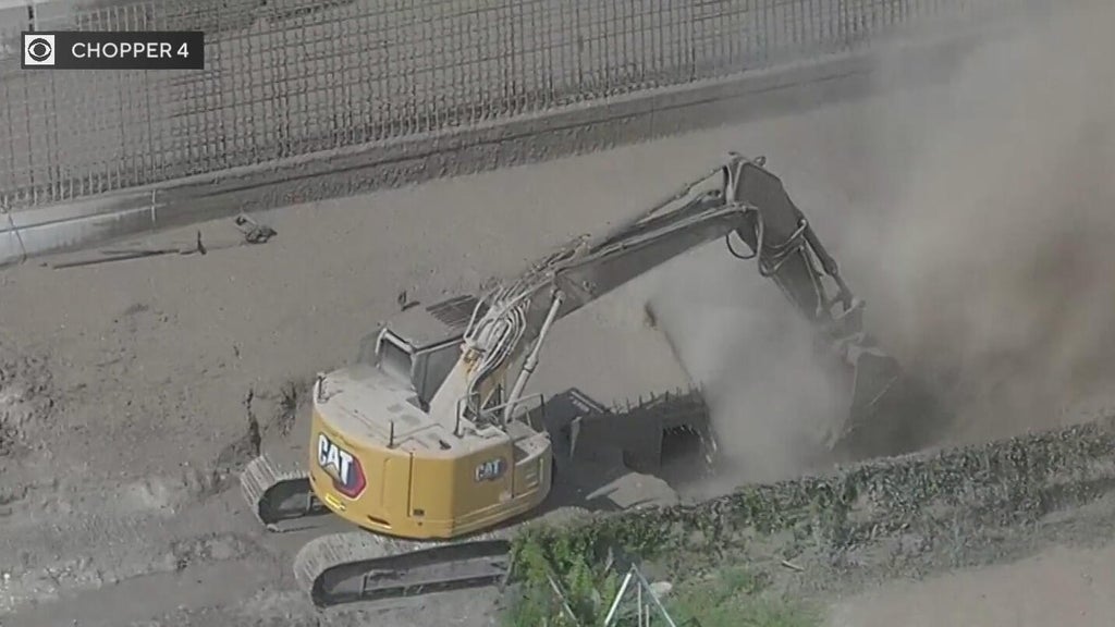 Gas leak mitigated, Florida's Turnpike reopened after excavator hits gas main causing major leak, officials say — CBS Miami, Weston Community news