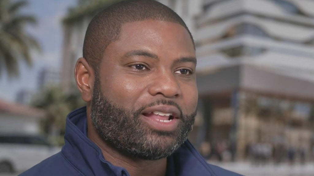 Byron Donalds sits down with CBS Miami's Jim DeFede while on the campaign trial in South Florida — CBS Miami, Weston Community news
