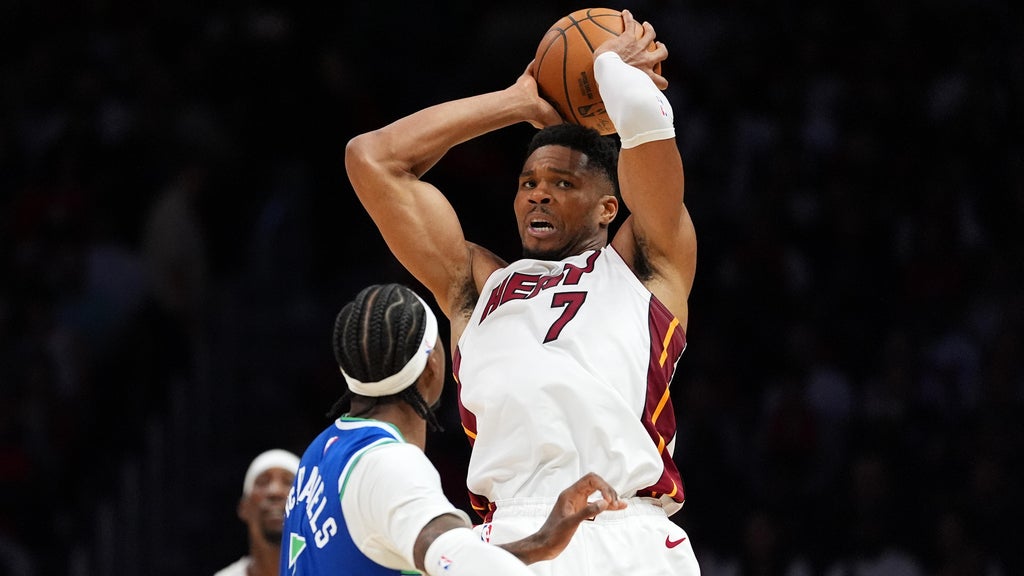 Anthony Edwards scores 45 with nine 3-pointers as Timberwolves rout Heat 131-106 in Giannis Antetokounmpo's debut — CBS Miami, Weston Business news