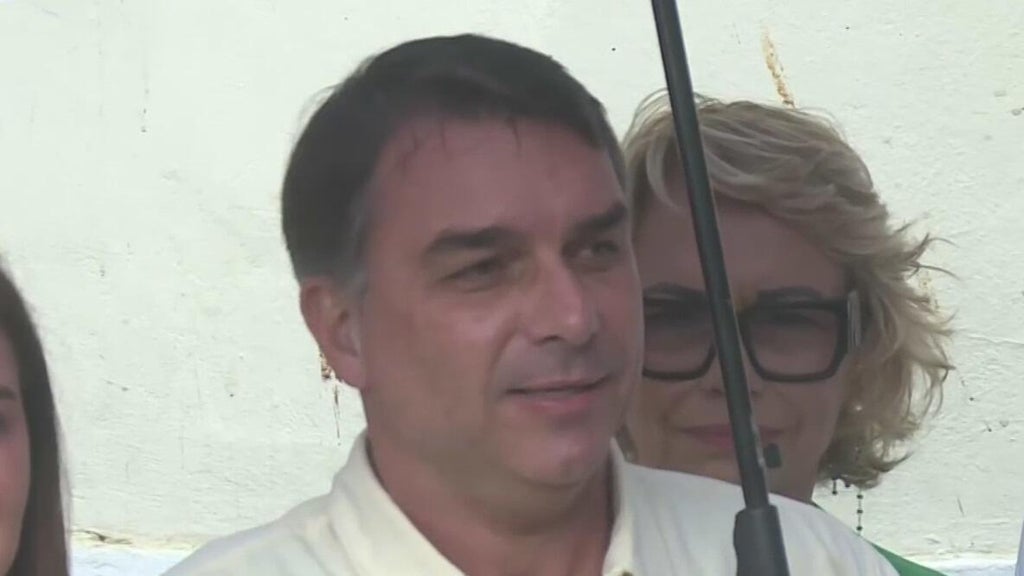 Reports vary on whereabouts of Flávio Bolsonaro after fleeing Brazil post presidential election — Weston Community news