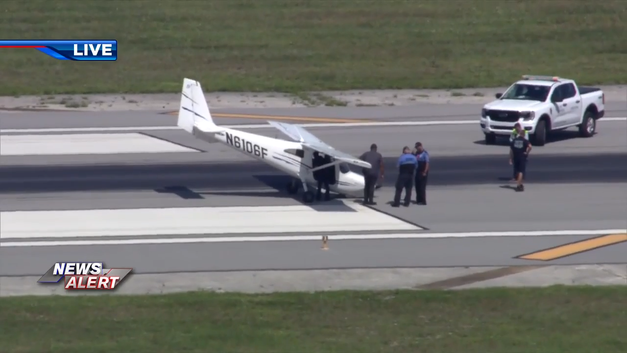 Small plane makes emergency landing at Fort Lauderdale Executive Airport; 2 on board OK — WSVN 7 Broward