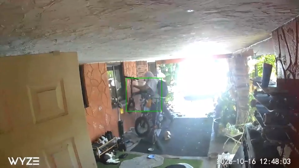 Investigators search for man caught on camera stealing an e-bike from a Fort Lauderdale home — WSVN 7 Broward
