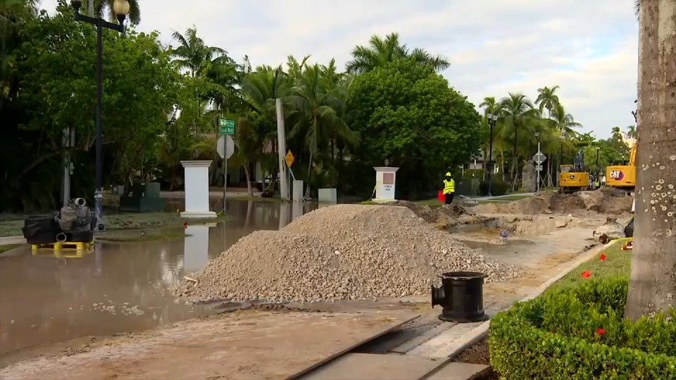 Repairs underway for water leak near Las Olas Blvd at Coral Way — WSVN 7 Broward, Weston Community news