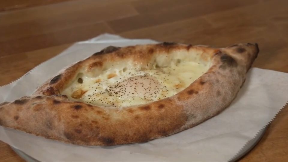 Bella Roma Italian Restaurant in Broward introduces a unique boat-shaped pizza — Weston Dining news